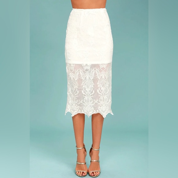 NWOT LuLus Lace Maxi Skirt - Picture 4 of 4